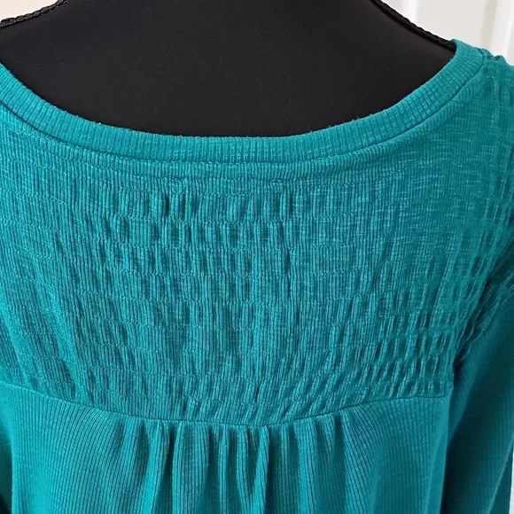 Top - Picture 11 of 16